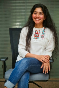 sai-pallavi-latest-photos-021-001