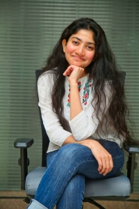 sai-pallavi-latest-photos-021-002