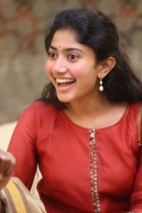 sai-pallavi-latest-photos-111-00947