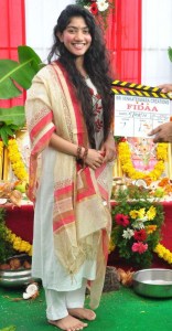 Actress Sai Pallavi Stills @ Fidaa Movie Opening