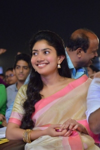 sai-pallavi-latest-photos-in-saree-092-0066