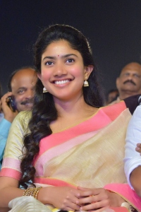 sai-pallavi-latest-photos-in-saree-092-00814
