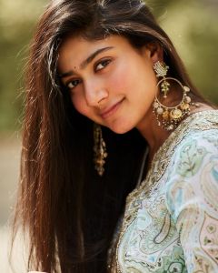 sai-pallavi-latest-photos-in-saree-2022