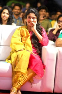 sai-pallavi-latest-pics-444-00144