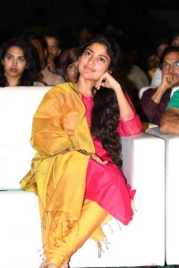 sai-pallavi-latest-pics-444-00245