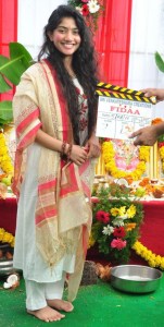 Actress Sai Pallavi Stills @ Fidaa Movie Opening