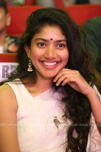 sai-pallavi-latest-saree-photos-073185