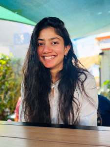 sai-pallavi-new-dressing-style-photos-005