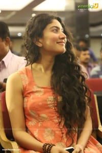 sai pallavi new photos-005