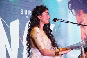sai pallavi new photos-11