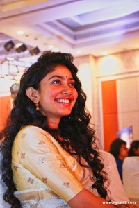 sai pallavi new photos-2