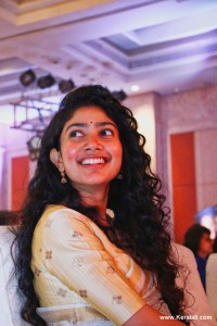 sai pallavi new photos-3