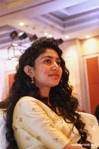 sai pallavi new photos-9