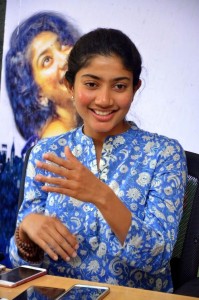 sai-pallavi-stills-998-00165