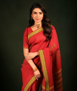 Samantha-Ruth-Prabhu-in-red-Handwoven-Silk-Saree-Bapu-Bomma-photos-002