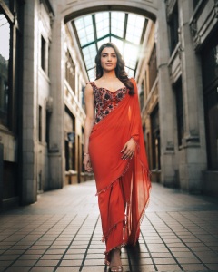 samantha-in-red-saree-with-blouse-style-photos