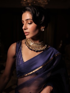 samantha-ruth-prabhu-in-blue-pattu-saree-tissue-saree-photos-002