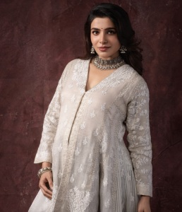 samantha-ruth-prabhu-in-cream-tunic-with-delicate-white-thread-embroidery-chikankari-style-photos