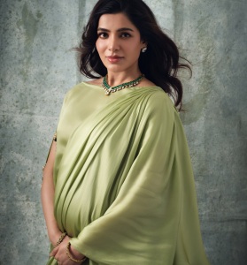 samantha-ruth-prabhu-in-regal-short-emerald-and-diamond-choker-necklace-with-matching-stud-earrings-ornaments-photos