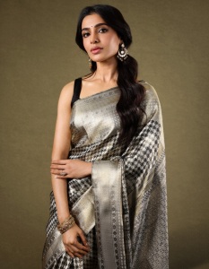 samantha-ruth-prabhu-in-saree-with-latest-style-photos-006