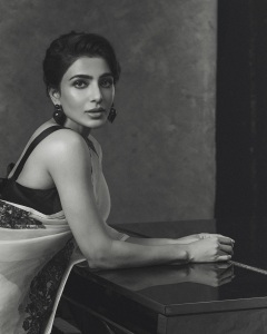 samantha-ruth-prabhu-in-simple-saree-with-elegant-look-photos-001