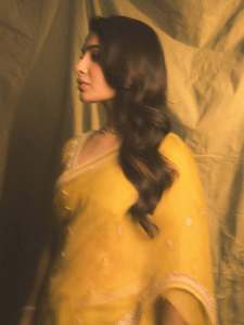 samantha-ruth-prabhu-in-yellow-saree-latest-photos-003