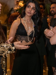 samantha-ruth-prabhu-latest-stylish-outfit-phots-001