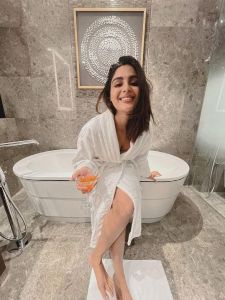 samyuktha-menom-viral-photos-003