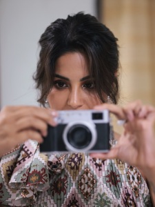 samyuktha-menon-glamour-look-photos-with-trending-makeup-and-dress-002