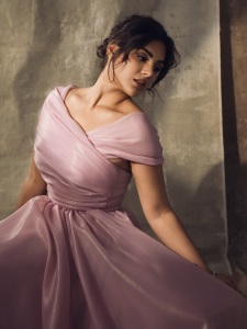 samyuktha-menon-glamour-look-photos-with-trending-makeup-and-dress-038