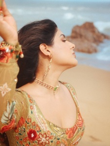 samyuktha-menon-in-anarkali-churidar-trending-style-photos-latest-008