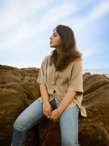 samyuktha-menon-in-beach-outing-photoshoot-new-014