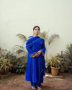 samyuktha-menon-in-blue-long-churidar-photos-008