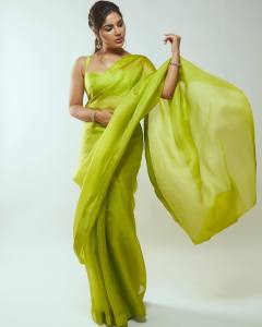 samyuktha-menon-in-green-saree-look-photos-003