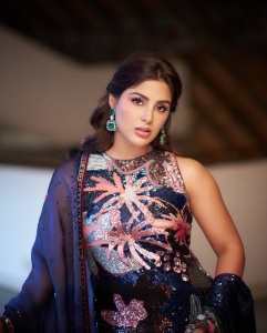 samyuktha-menon-in-navy-blue-party-wear-photos-001