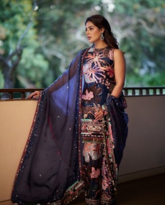 samyuktha-menon-in-navy-blue-party-wear-photos-004