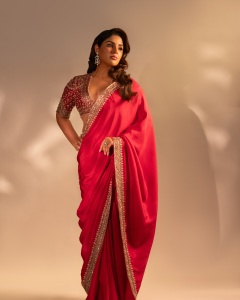 samyuktha-menon-in-party-wear-saree-photos-004