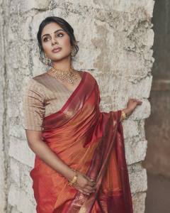 samyuktha-menon-in-red-saree-photos-006
