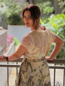 samyuktha-menon-in-simple-and-stylish-dress-ideas-photos-001