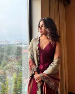 samyuktha-menon-in-velvet-churidar-dress-photos-004