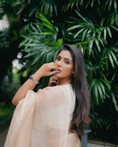 samyuktha-menon-latest-images-and-dress-style-photos-007