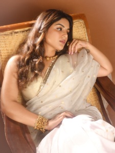 samyuktha-menon-latest-makeover-style-photos-014