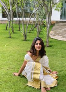samyuktha-menon-latest-photos-in-kerala-set-saree-011