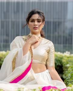samyuktha-menon-latest-photoshoot-pictures-004