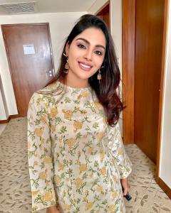 samyuktha-menon-new-photos-from-dubai-001