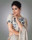 samyuktha-menon-in-offwhite-saree-002