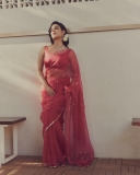 samyuktha-menon-in-red-saree-photos-004