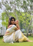 samyuktha-menon-latest-photos-in-kerala-set-saree-014