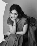 samyuktha-menon-new-photos-in-old-look-saree-001