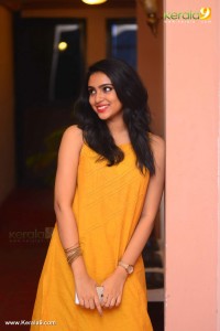 sana-althaf-latest-photoshoot-00140